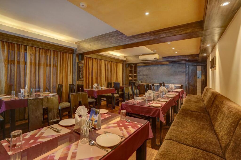 Hotel Miland Palace Bhubaneswar Exterior foto